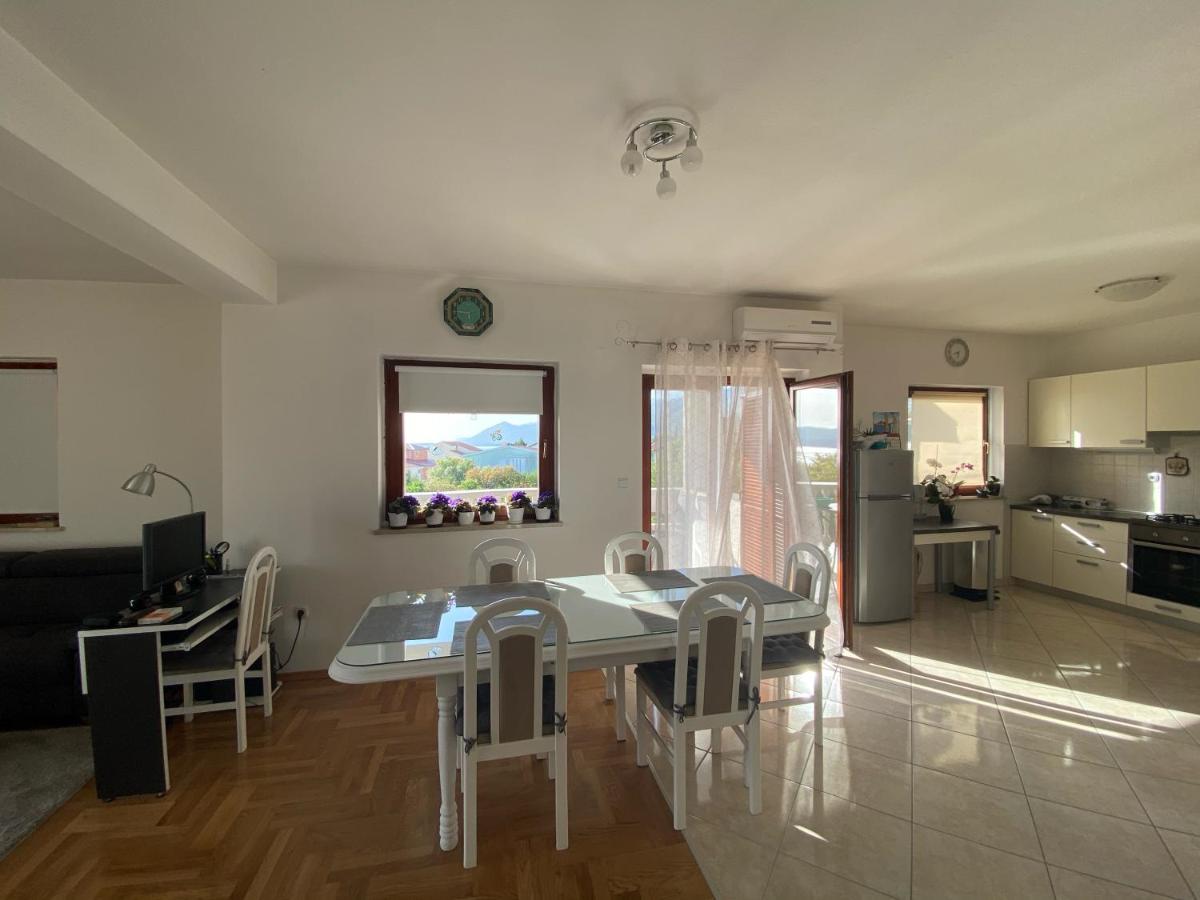 Irina Apartment *
